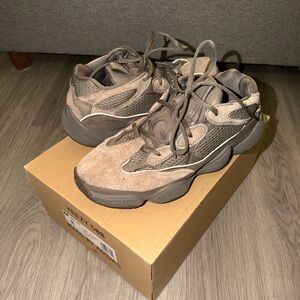 Yeezy 500 Clay Brown Size 8